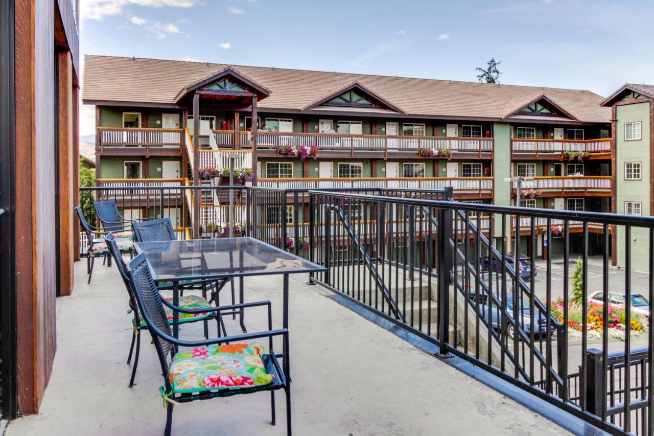 Chelan Resort Suites: Water Sunset Eksteriør billede
